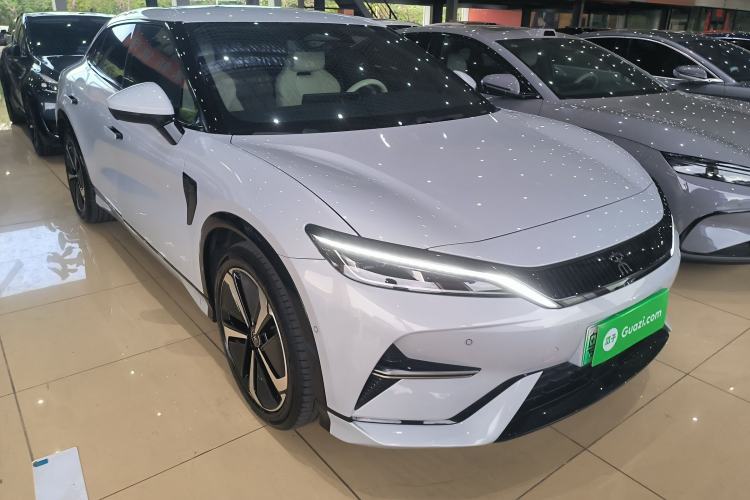 Used BYD Song L EV 2024 662 km Excellence Version Front Right 45 Deg
