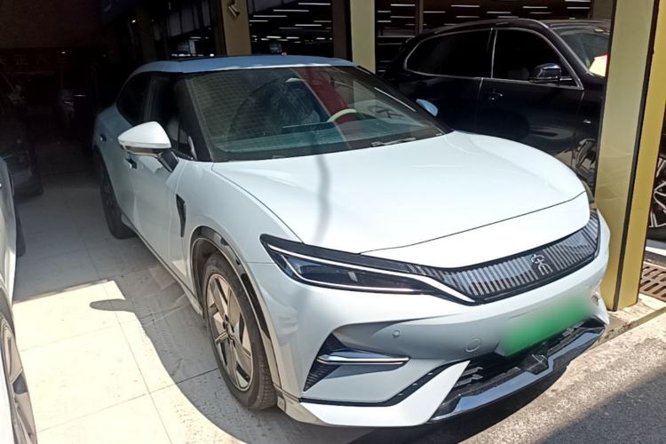 Used BYD Song L EV 2024 550 km Excellence Version Front Right 45 Deg