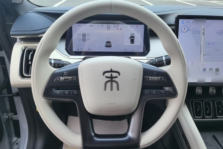 Used BYD Song L EV 2024 550 km Excellence Version Interior 7