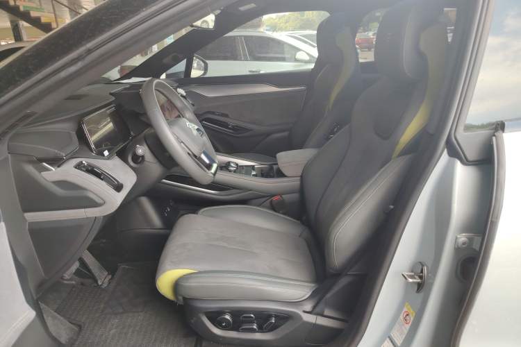 Used BYD Song L EV 2024 602 km All-Wheel-Drive Excellence Version Left Front Seat