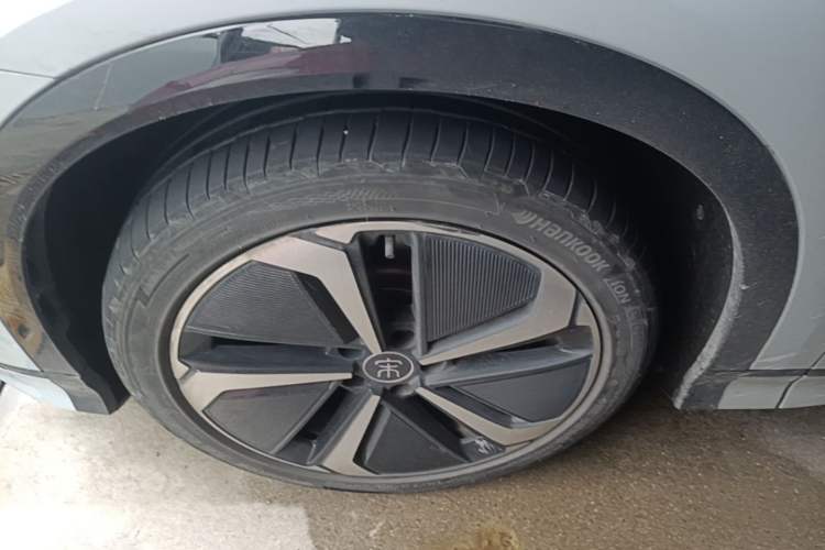 Used BYD Song L EV 2024 662 km Beyond Edition Left Front Wheel Hub