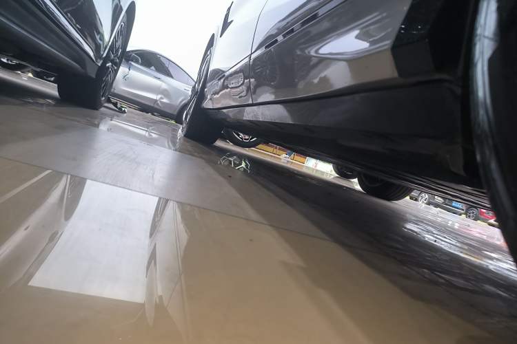 Used BYD Song L EV 2024 662 km Excellence Version Left Side Sill
