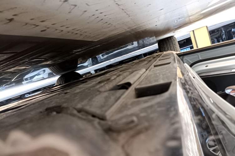 Used BYD Song L EV 2024 550 km Excellence Version Left Side Sill