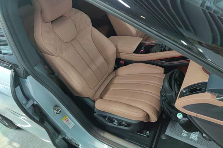 Used BYD Song L EV 2024 662 km Excellence Version Right Front Seat