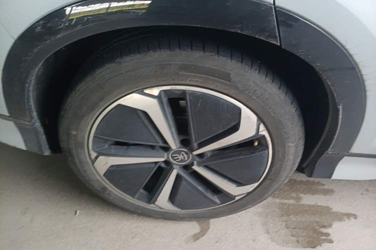 Used BYD Song L EV 2024 662 km Beyond Edition Right Rear Wheel Hub