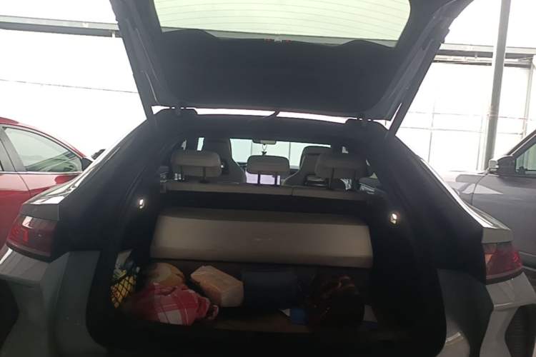 Used BYD Song L EV 2024 662 km Beyond Edition Trunk