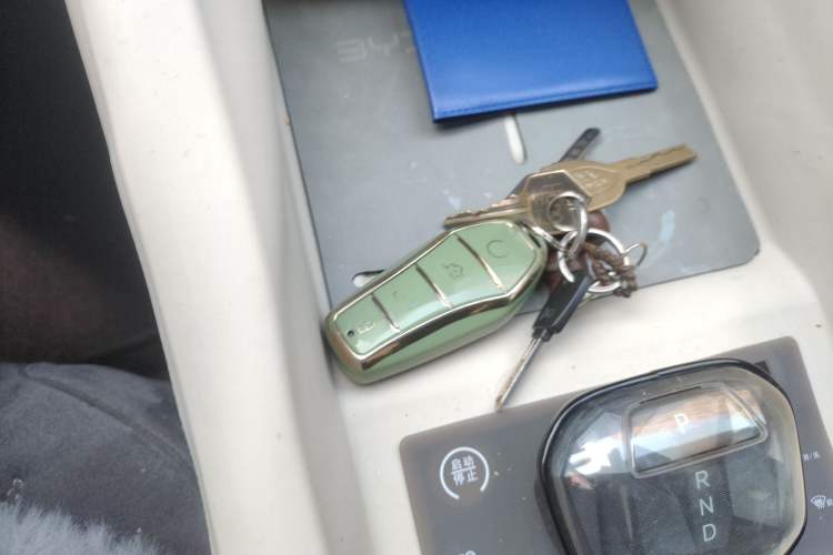 Used BYD Song L EV 2024 662 km Beyond Edition Vehicle Key