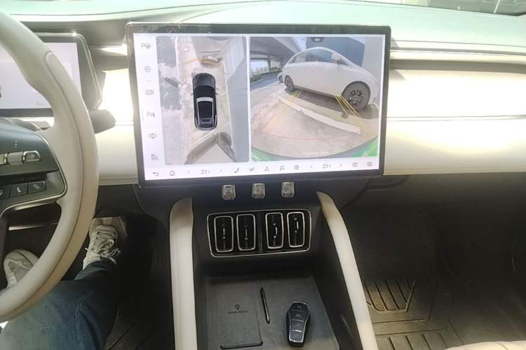 Used BYD Song L EV 2024 662 km Excellence Version Audio And AC Panel