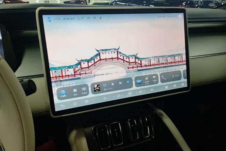 Used BYD Song L EV 2024 550km Beyond Edition Audio And AC Panel