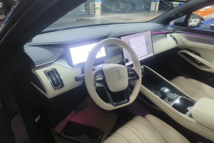 Used BYD Song L EV 2024 662 km Excellence Version Center Console