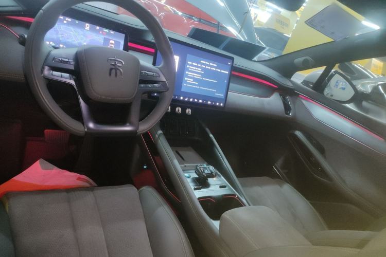 Used BYD Song L EV 2024 602 km All-Wheel-Drive Excellence Version Center Console