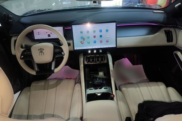 Used BYD Song L EV 2024 550 km Excellence Version Center Console