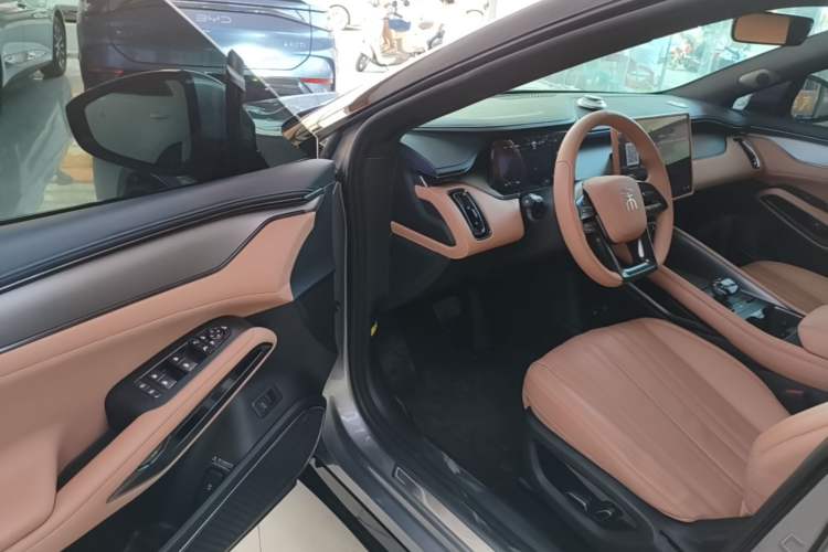 Used BYD Song L EV 2024 550km Beyond Edition Driver Seat