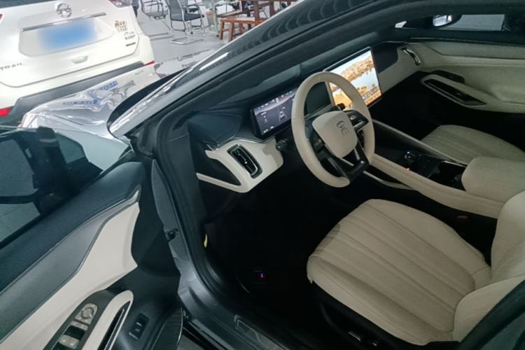 Used BYD Song L EV 2024 550km Beyond Edition Driver Seat