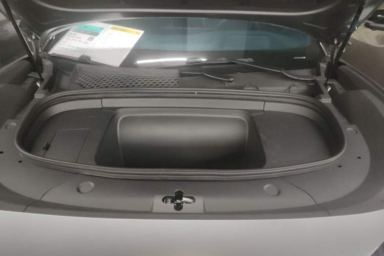 Used BYD Song L EV 2024 602 km All-Wheel-Drive Excellence Version Engine Bay