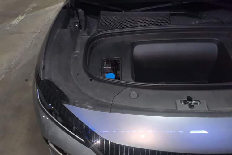 Used BYD Song L EV 2024 550 km Excellence Version Engine Bay Right