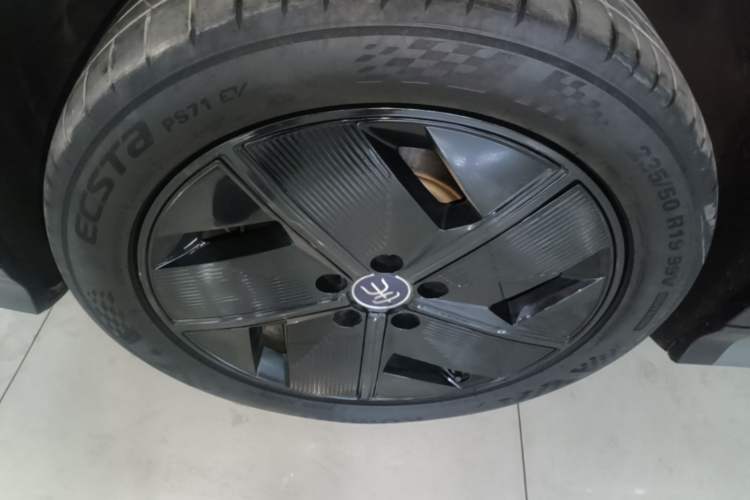 Used BYD Song L EV 2024 550 km Excellence Version Exterior 4