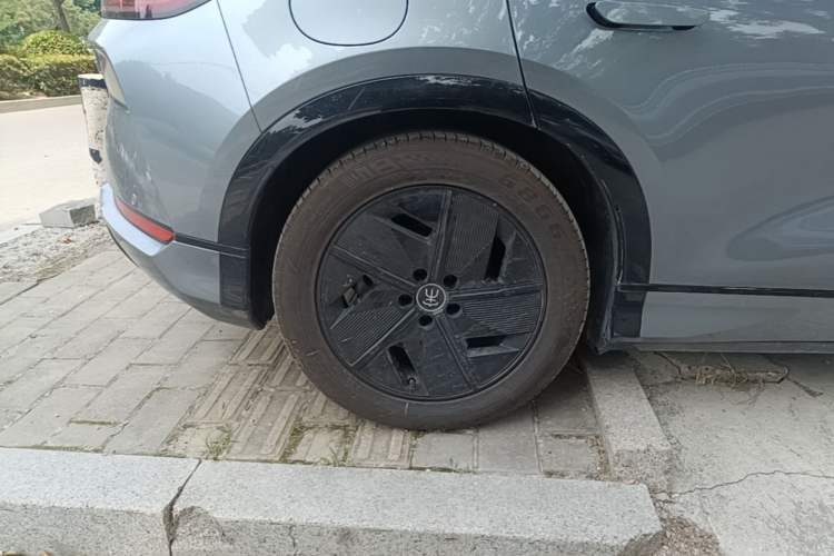 Used BYD Song L EV 2024 550km Beyond Edition Exterior 5