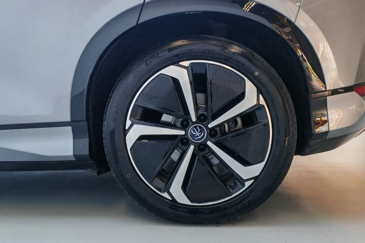 Used BYD Song L EV 2024 662 km Excellence Version Exterior 7