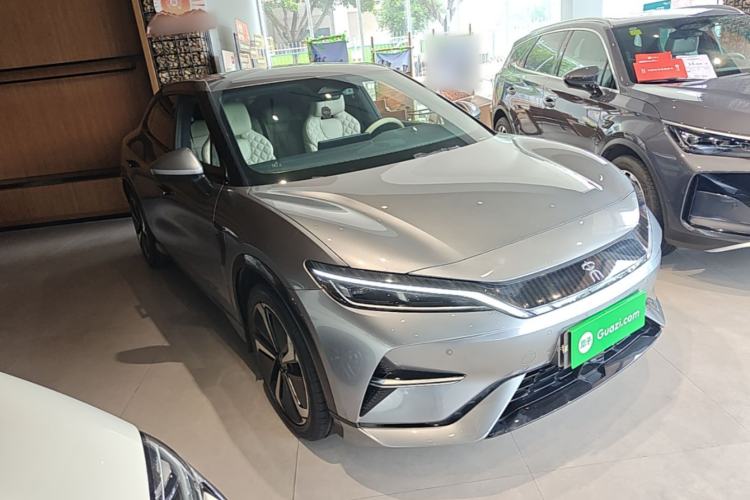 Used BYD Song L EV 2024 662 km Beyond Edition Front Right 45 Deg