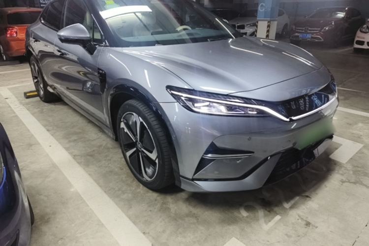 Used BYD Song L EV 2024 662 km Excellence Version Front Right 45 Deg