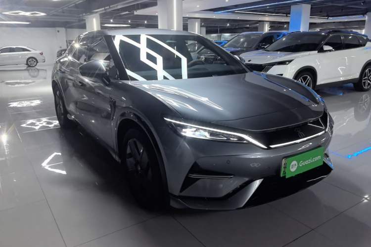 Used BYD Song L EV 2024 550 km Excellence Version Front Right 45 Deg