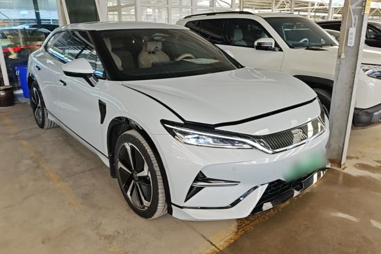 Used BYD Song L EV 2024 662 km Excellence Version Front Right 45 Deg