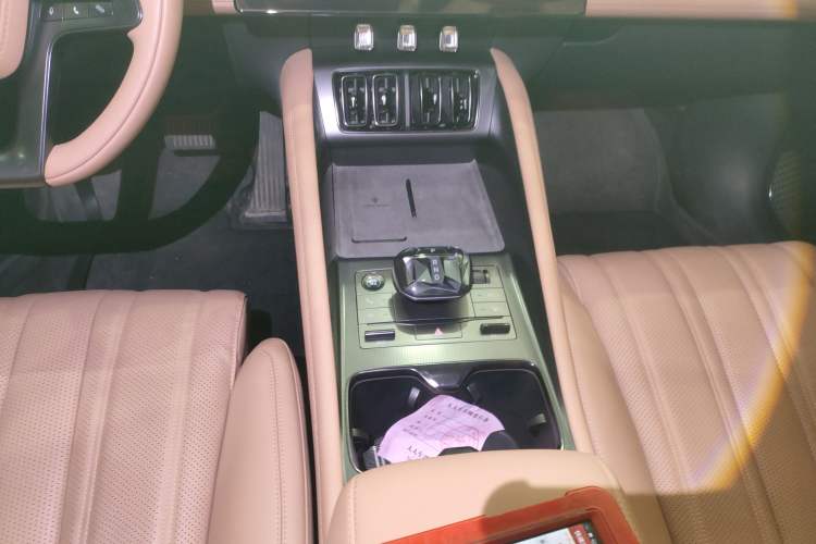Used BYD Song L EV 2024 550 km Excellence Version Gear Lever