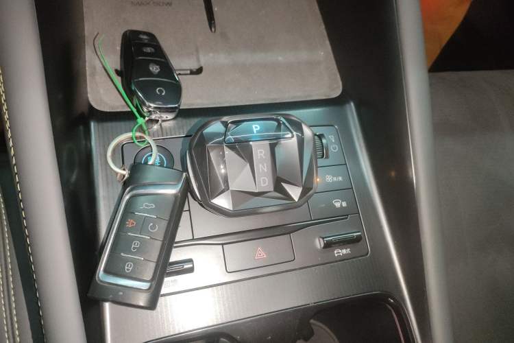 Used BYD Song L EV 2024 602 km All-Wheel-Drive Excellence Version Gear Lever