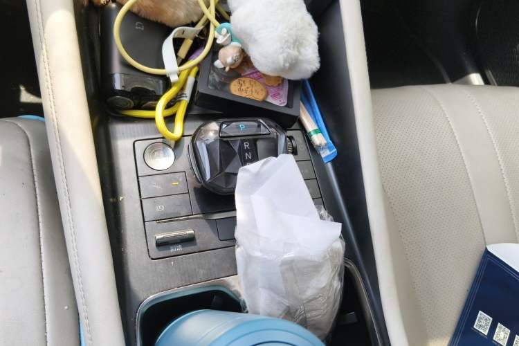 Used BYD Song L EV 2024 550 km Excellence Version Gear Lever