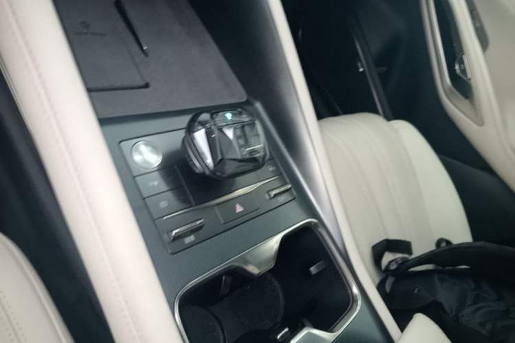 Used BYD Song L EV 2024 662 km Excellence Version Gear Lever