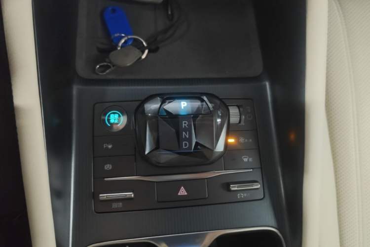 Used BYD Song L EV 2024 662 km Excellence Version Gear Lever