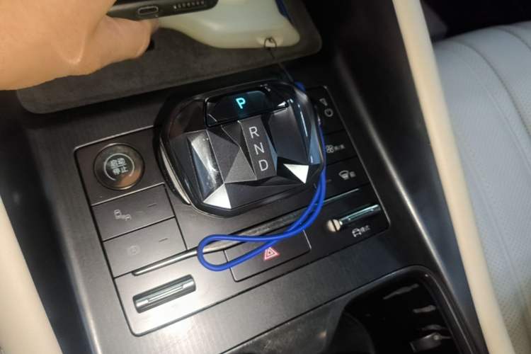 Used BYD Song L EV 2024 550 km Excellence Version Gear Lever