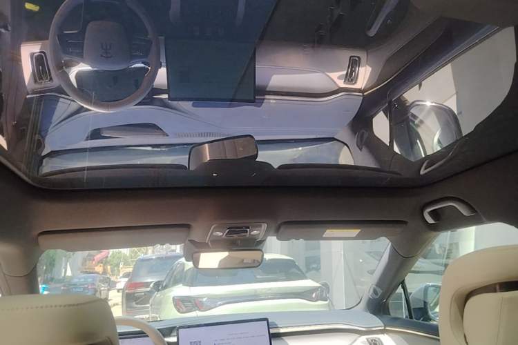 Used BYD Song L EV 2024 662 km Excellence Version Headliner