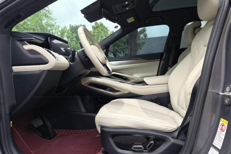 Used BYD Song L EV 2024 550km Beyond Edition Interior 2