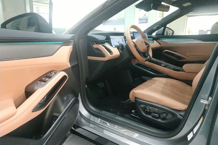 Used BYD Song L EV 2024 662 km Excellence Version Interior 3