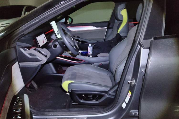 Used BYD Song L EV 2024 602 km All-Wheel-Drive Excellence Version Left Front Seat