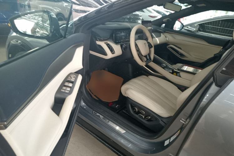 Used BYD Song L EV 2024 662 km Excellence Version Left Front Seat
