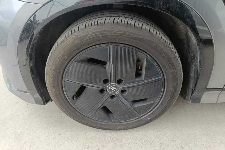 Used BYD Song L EV 2024 550km Beyond Edition Left Front Wheel Hub