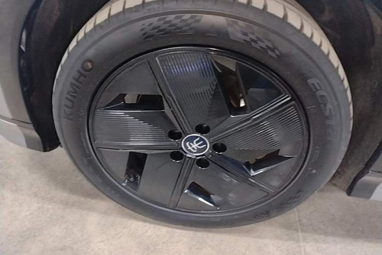 Used BYD Song L EV 2024 550km Beyond Edition Left Front Wheel Hub
