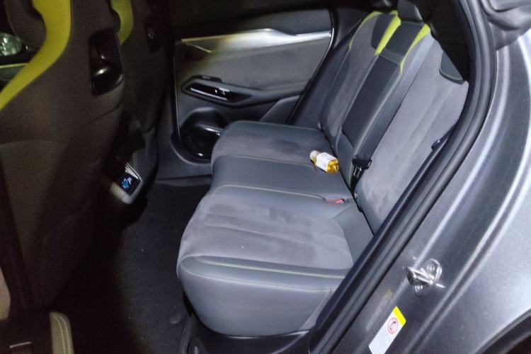 Used BYD Song L EV 2024 602 km All-Wheel-Drive Excellence Version Left Rear Seat