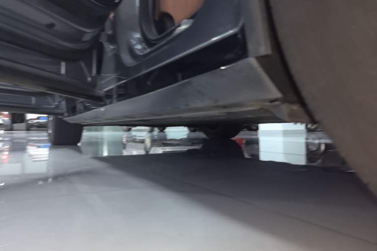 Used BYD Song L EV 2024 550 km Excellence Version Left Side Sill