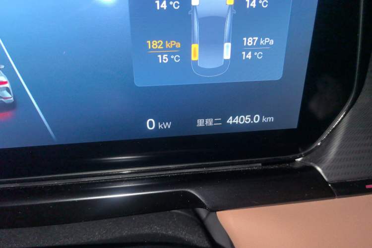 Used BYD Song L EV 2024 550 km Excellence Version Odometer Close Up