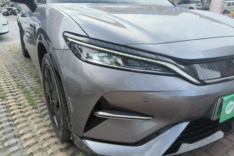 Used BYD Song L EV 2024 550 km Excellence Version Right Front Headlight