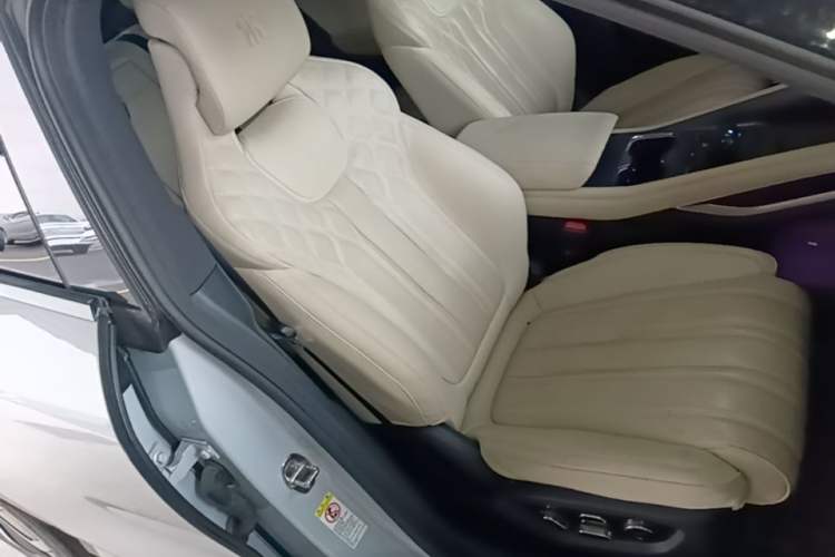 Used BYD Song L EV 2024 662 km Excellence Version Right Front Seat