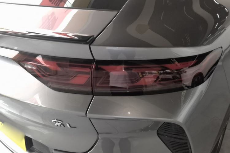 Used BYD Song L EV 2024 662 km Excellence Version Right Rear Taillight