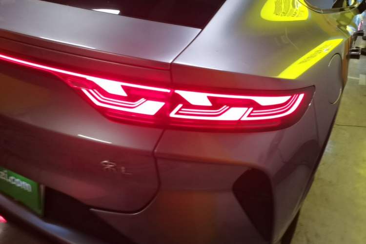 Used BYD Song L EV 2024 662 km Excellence Version Right Rear Taillight