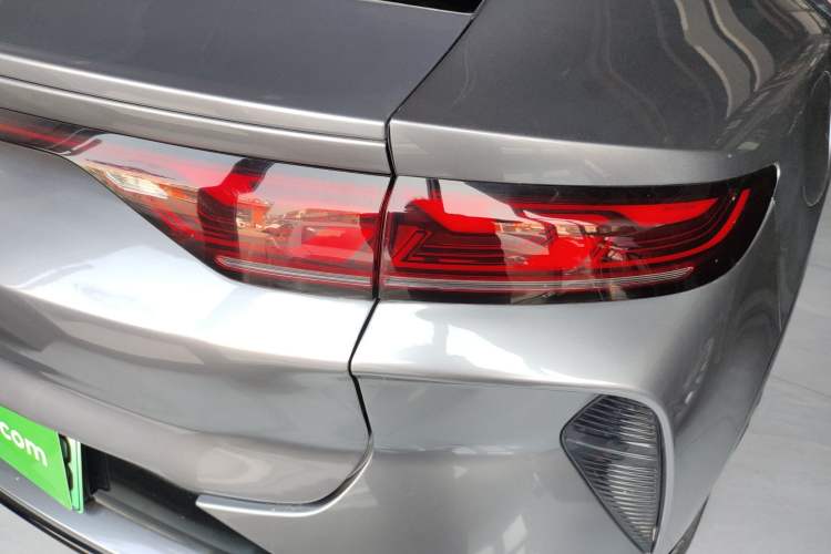 Used BYD Song L EV 2024 662 km Excellence Version Right Rear Taillight