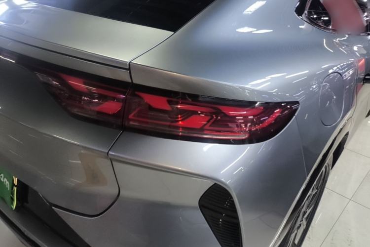 Used BYD Song L EV 2024 550 km Excellence Version Right Rear Taillight