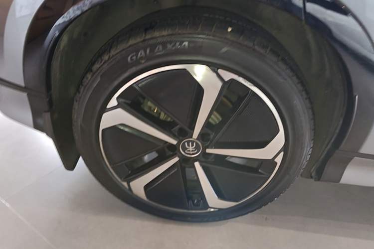 Used BYD Song L EV 2024 662 km Beyond Edition Right Rear Wheel Hub